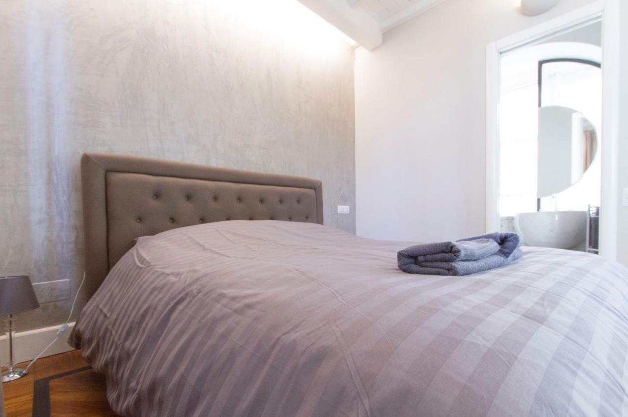 Elegante E Completamente Arredato Apt In Duomo Milánó Kültér fotó