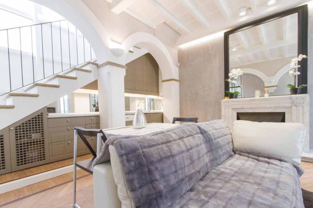Elegante E Completamente Arredato Apt In Duomo Milánó Kültér fotó
